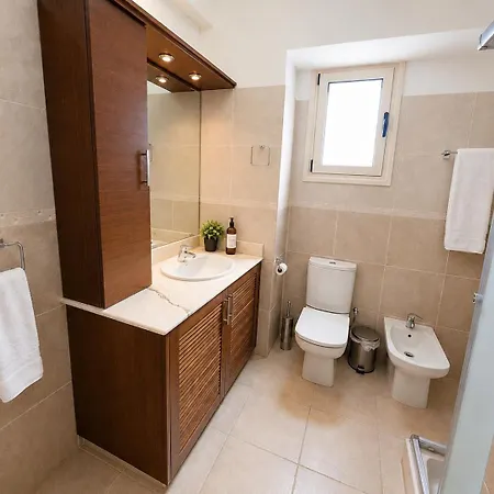 Coral Heart Villa Peyia